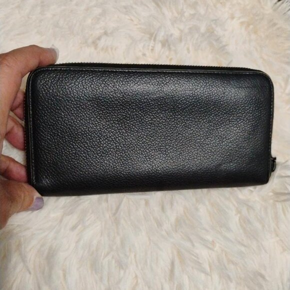 YSL Saint Laurent Black Logo Leather Zippy Wallet - Picture 4 of 8